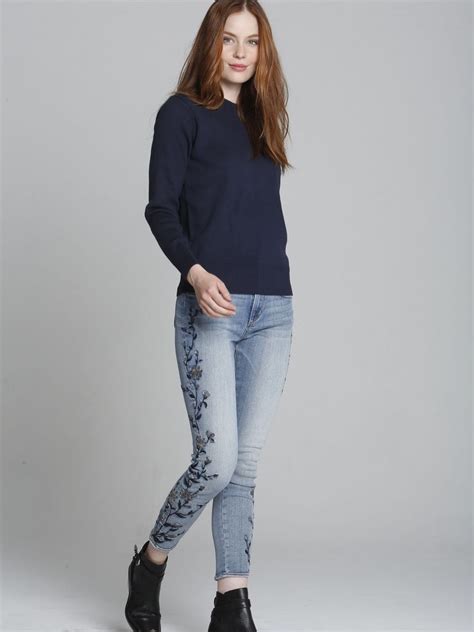 Driftwood Skinny Jeans Jackiey Black Floral Embroidery
