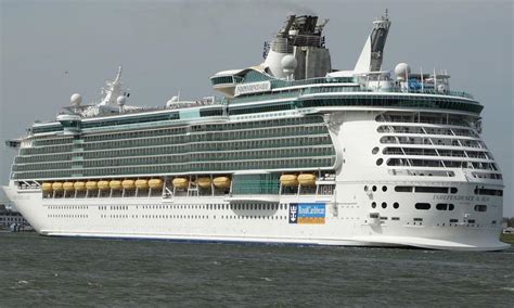 Deck 3 onboard radiance of the seas features 219 cabins. Independence Of The Seas Itinerary, Current Position, Ship ...