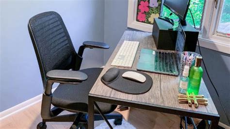 Amazon's own office chair is just $125, though there are grey and beige options going for a bit more. Best office chairs 2021: Tried and tested - CNN Underscored