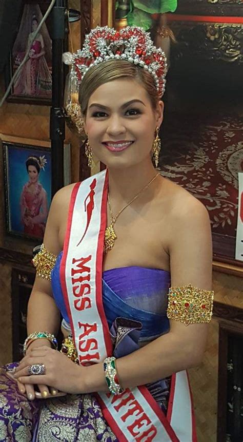 Clustereum 2018 Miss United Nations Evelyn Newnam Of Asia