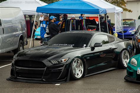 Bagged S550 Ford Mustang