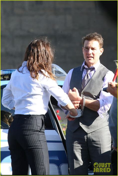 Photo Tom Cruise Hayley Atwell Handcuffed Together Mission Impossible Photo Just
