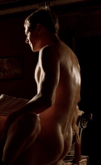 Casper S Naked Male Celebs On Twitter Simon Woods Naked Bum In Rome