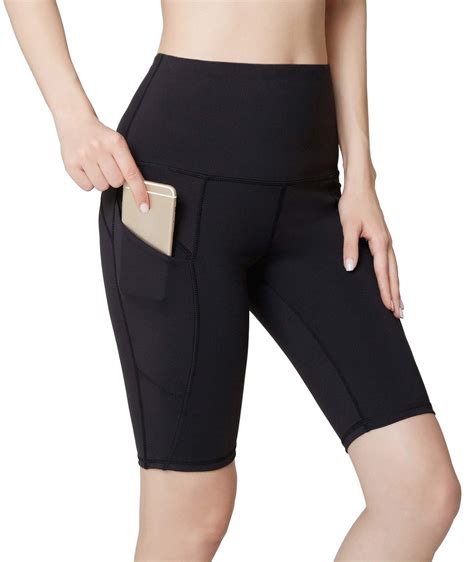 Short Yoga Pants With Side Pockets