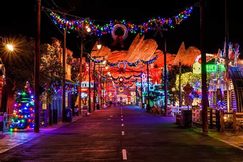 Disneyland Christmas Ultimate Guide Disney Tourist Blog