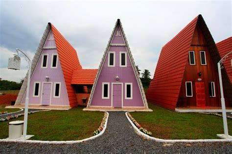 Maybe you would like to learn more about one of these? Serius Cantik! Masbro Village, Homestay Warna-Warni di ...