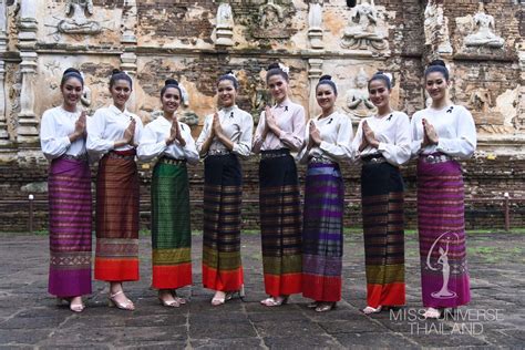 pin-by-sing-napavalai-on-thai-dresses-traditional-thai-clothing,-thai-dress,-thai-clothes
