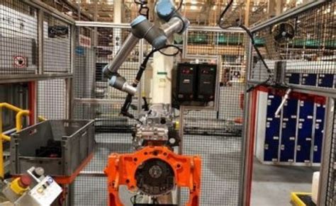 5 Robots Changing Manufacturing Forever