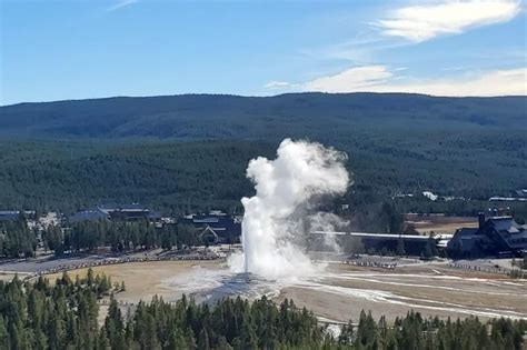 Observation Point Hike To Get To Old Faithful Geyser Overlook 🌋 Watch