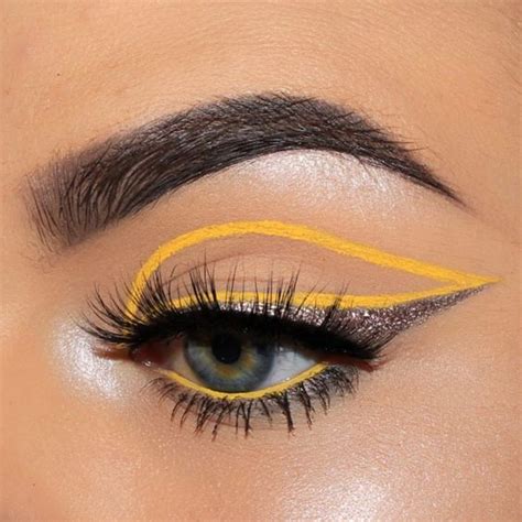 High Fashion Eye Makeup Looks We Dare You To Try In May RY