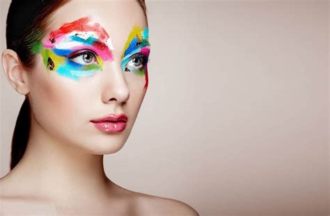 15 Creative Eye Makeup Arts Thatll Blow Your Mind Sheideas