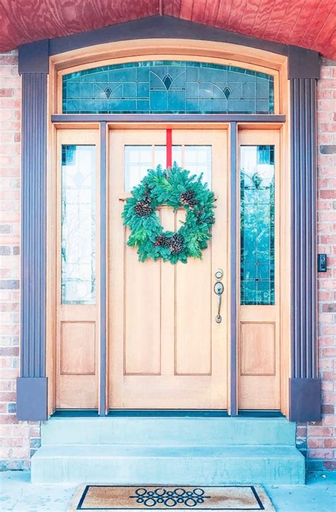 The Best Wreath Hanging Hack Without Damaging Your Door Truly Kate