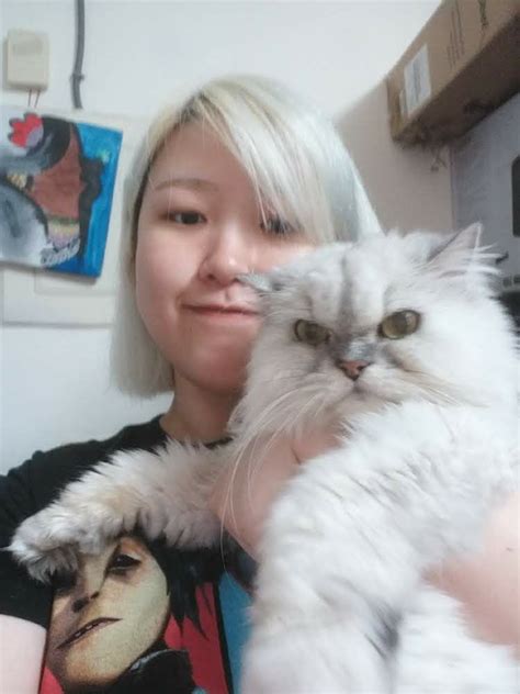 Girl With Her Extremely Hairy Pussy Scrolller