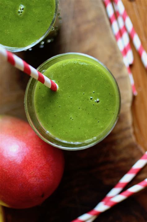 Yammie S Noshery Naked Juice Green Machine Copycat Recipe Healthy Dinner Smoothies Easy Green