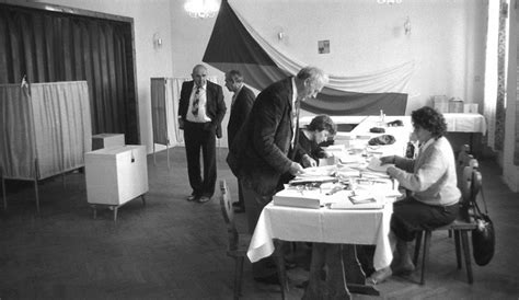 Před 25 Lety Se V Čsfr Konaly První Svobodné Volby Od Roku 1948 Krimi Liberecká Drbna