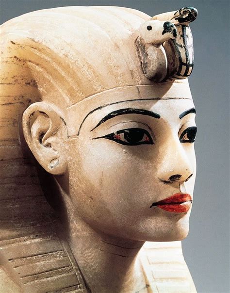 From 4000 Bce To Today The Fascinating History Of Men And Makeup Egyptian Makeup Egyptian