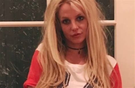 Britney Spears Shows Off Toned Tummy In Sexy Sweats And A T Shirt Instagram