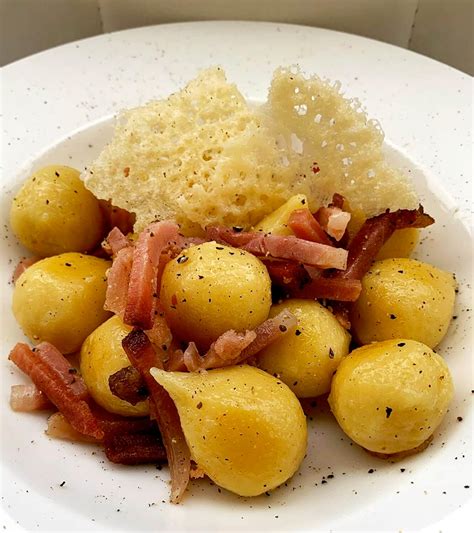 Scoprite la nostra raccolta delle migliori ricette con il formaggio asiago, l'ingrediente giusto per piatti gustosi, facili e veloci! Gnocchi ripieni con Asiago DOP e funghi porcini con sticks ...