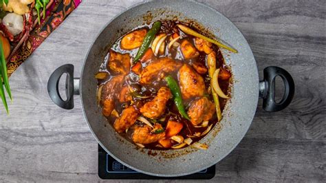 1 ekor ayam, potong 8 bagian. Resipi Ayam Masak Hitam Paling Sedap | MAGGI® Malaysia