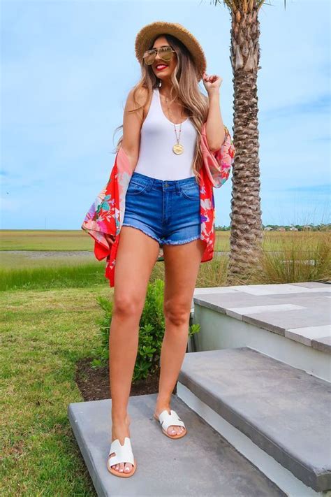 22 Trendy And Chic Beach Outfits Ideas For 2020 Beach Outfit Women
