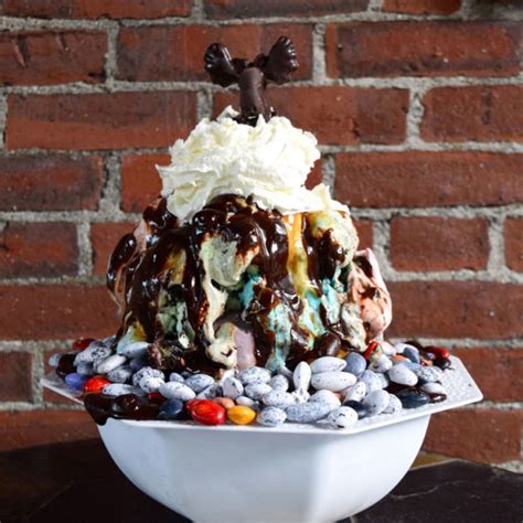 The 10 Most Outrageous Ice Cream Sundaes In America Ava Marie