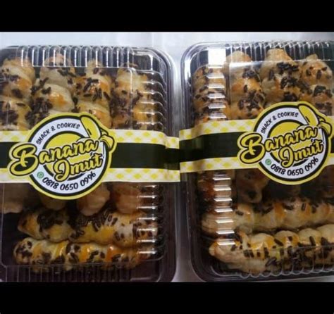 Banana roll cake bolu pisang gulung isi coklat keju. Banana imut / choco roll Order 081806500996 | ANEKA KUE KERING
