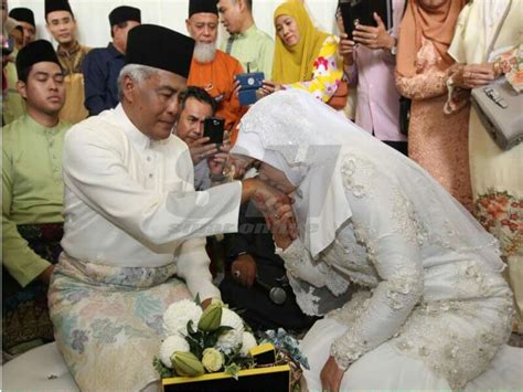 Takziah diucapkan buat pelakon veteran, datuk jalaluddin hassan atas pemergian isteri tercintanya, datin hasimah mad ihsan. RADIOKITA: Jalaluddin Hassan kembali bergelar suami kali ...