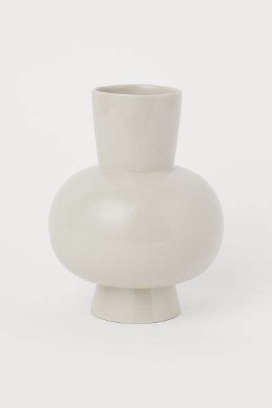 Grunden kan være, at sælger er i gang med et salg af varen. Ceramic Vase in 2020 | Vase with lights, Ceramic vase, Vase