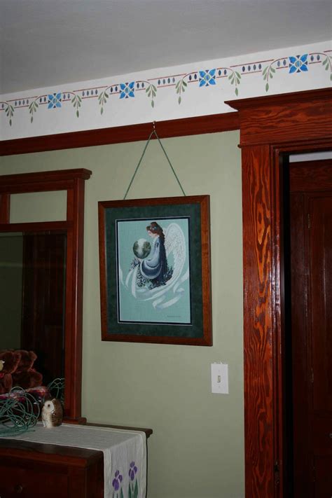 Picture rail or crown molding? Laurelhurst Craftsman Bungalow: Picture Hanging Adventures