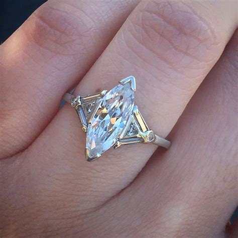How much are real diamonds. About How Much is a 1 Carat Diamond? - Raymond Lee Jewelers