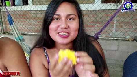Jessica La Chaparrita Tiene Un Mango Muy Jugoso Las Chicas Sv Lo Disfrutan Al Maximo Youtube