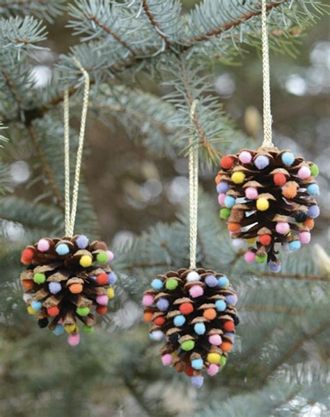 Diy homemade christmas ornaments {30 easy decorations to make}. Pretty Christmas Decor and Ornaments You Can Make Yourself - PinLaVie.com