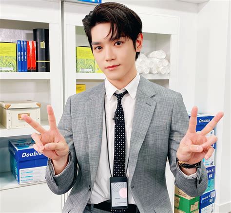 Berulang Tahun Hari Ini ke-27, Ini 30 Fakta Menarik dari Leader NCT Lee