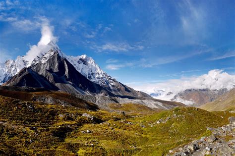10 Long Distance Hiking Trails From Around The World Atlas And Boots