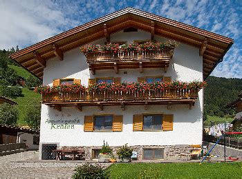 The apartments are located just 3 minutes from the center of san candido. Appartamenti Kraler - Vacanze a San Candido in Alta ...