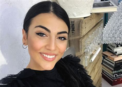 Home doctors & nutritionist giulia napolitano. Biografia di Giulia Salemi