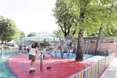 Renovado Parque Infantil A Aurora Do Lima