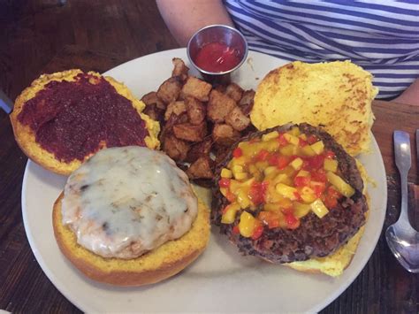 Home»ultimate frisbee photos»club tourneys»philly open»philly open 2019. Best burgers in the Philly suburbs: A fistful of hot buns ...