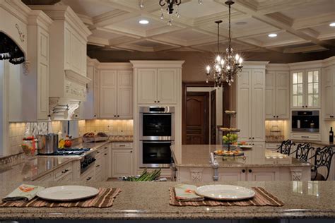 Elegant Long Island Kitchen Design For A Large Scale Room Home Design