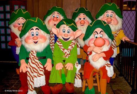 The Seven Dwarfs Disney Very Merry Christmas Disney Christmas
