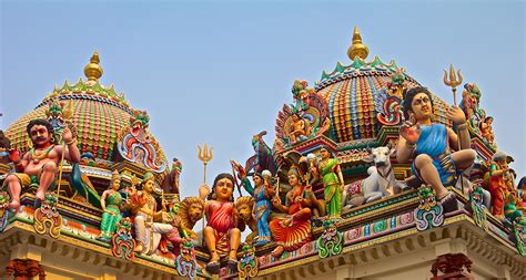 Hindu temples in malaysia are colourful, iconic and tell us stories of our forefathers. COMMENT LES ADORATEURS SE PRÉPARENT-ILS À ENTRER DANS UN ...