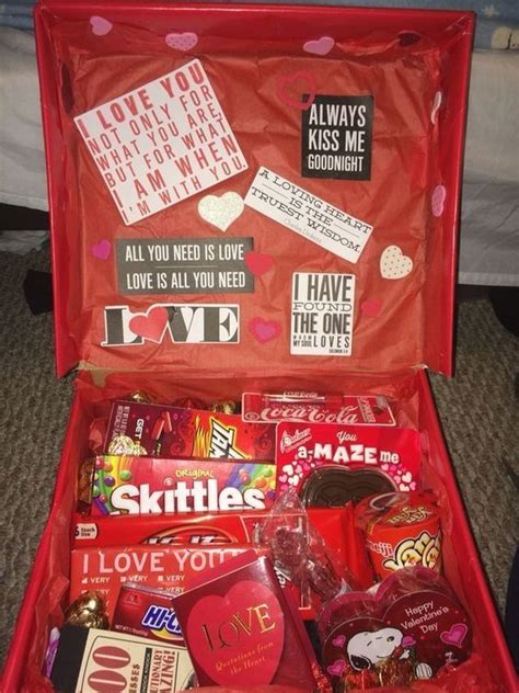 Gift Box Ideas For Valentines Boyfriend Gift Valentines Gifts Valentine