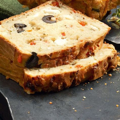 Jetzt ausprobieren mit ♥ chefkoch.de ♥. Paprika-Cake mit Feta und Oliven | Rezept | Rezepte ...