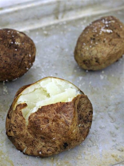 Use russet potatoes for baking. Bake Potatoes At 425 / Place the potatoes on a baking sheet. - Nube Wallpaper