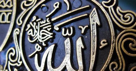 Salah satu peranan institusi keluarga adalah ibu bapa perlu memberikan didikan agama dan moral kepada anak mereka sejak kecil kerana melentur buluh biarlah dari rebungnya. Peranan Agama Dalam Menangani Masalah Sosial (2) ~ Hakim ...