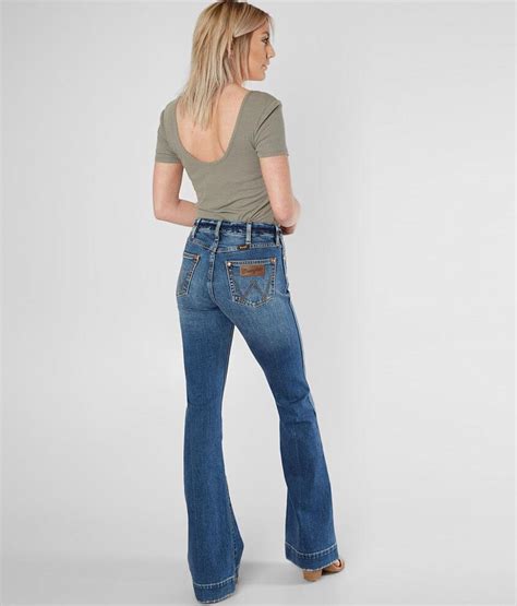 Wrangler Retro Flare Stretch Jean Womens Jeans In Med Buckle