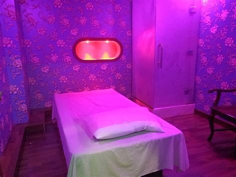 Massage In Rigga Deira For Aed 69 At Cherry Blossom Spa