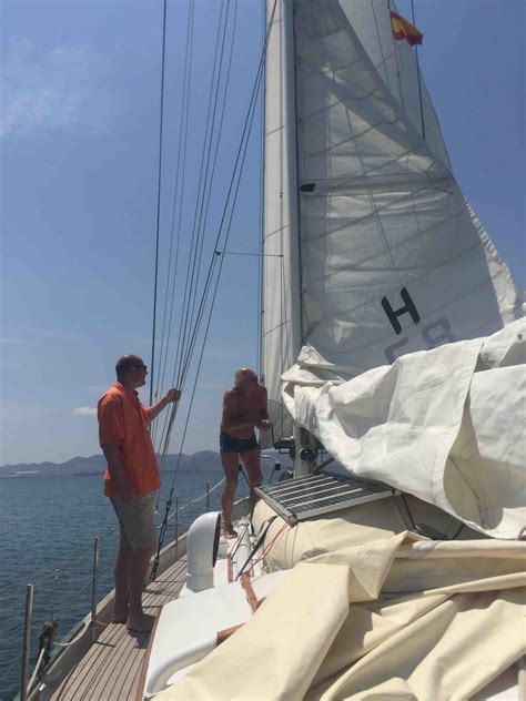 Hoisting sail - Sailing Goodvibes