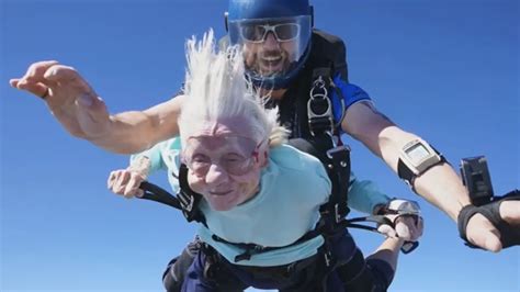 104 year old chicago woman dies days after making a skydive that could put her in the record
