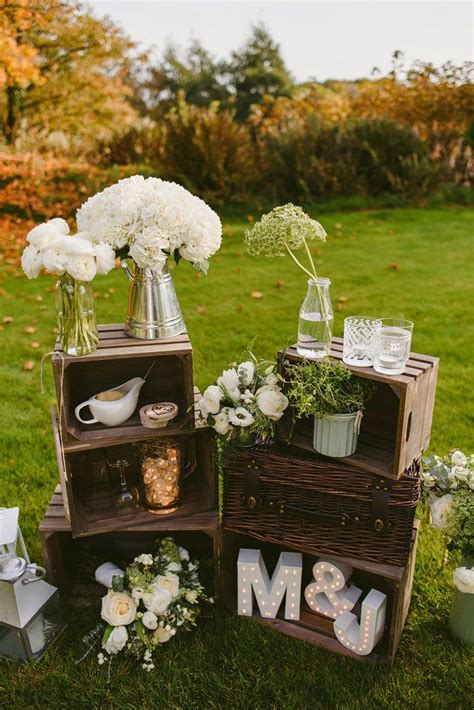Before you launch headfirst into diy style pinterest fun, check out these dumb wedding decorations so they won't creep up on you. 20 Chic Garden-Inspired Rustic Wedding Ideas for Brides to ...